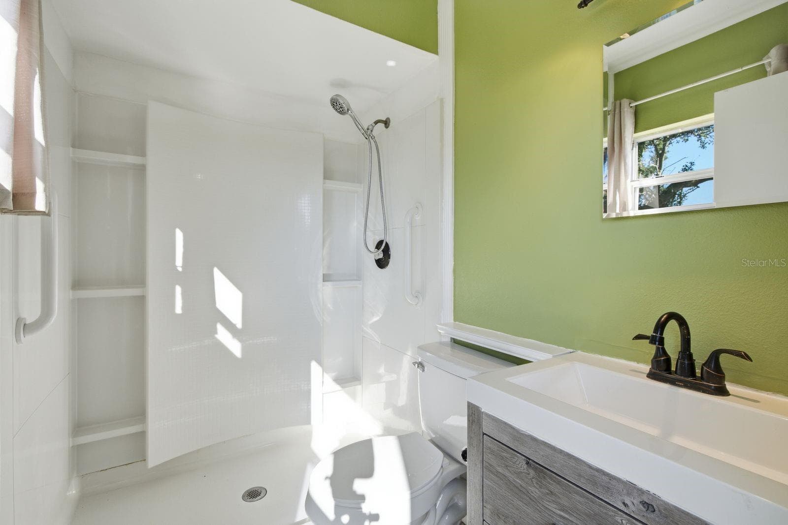 Primary Bath - 305 CRYSTAL BEACH AVE, CRYSTAL BEACH