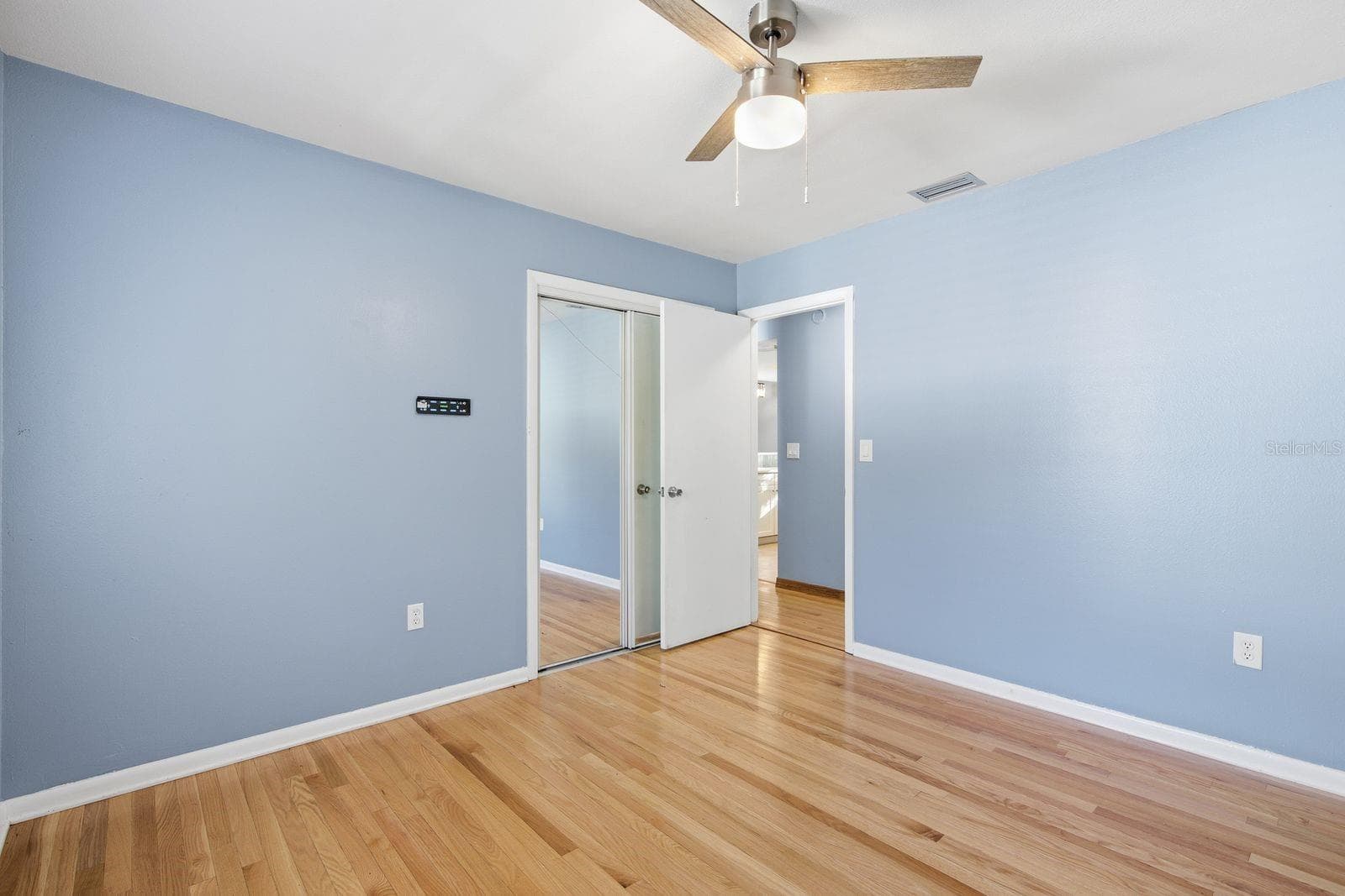 Bedroom 2 - 305 CRYSTAL BEACH AVE, CRYSTAL BEACH