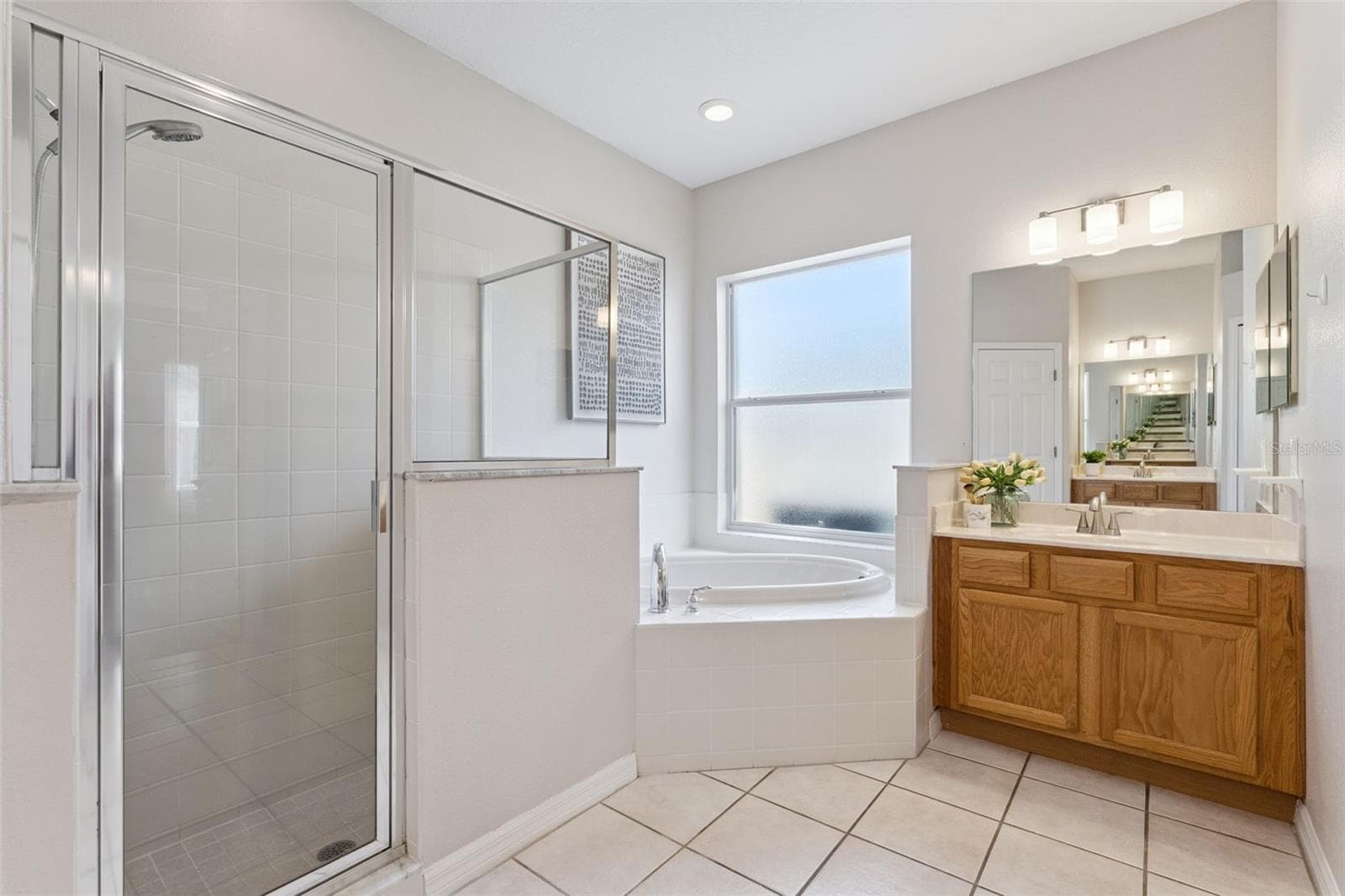 Bathroom1 - 330 LAKE AMBERLEIGH DR, WINTER GARDEN