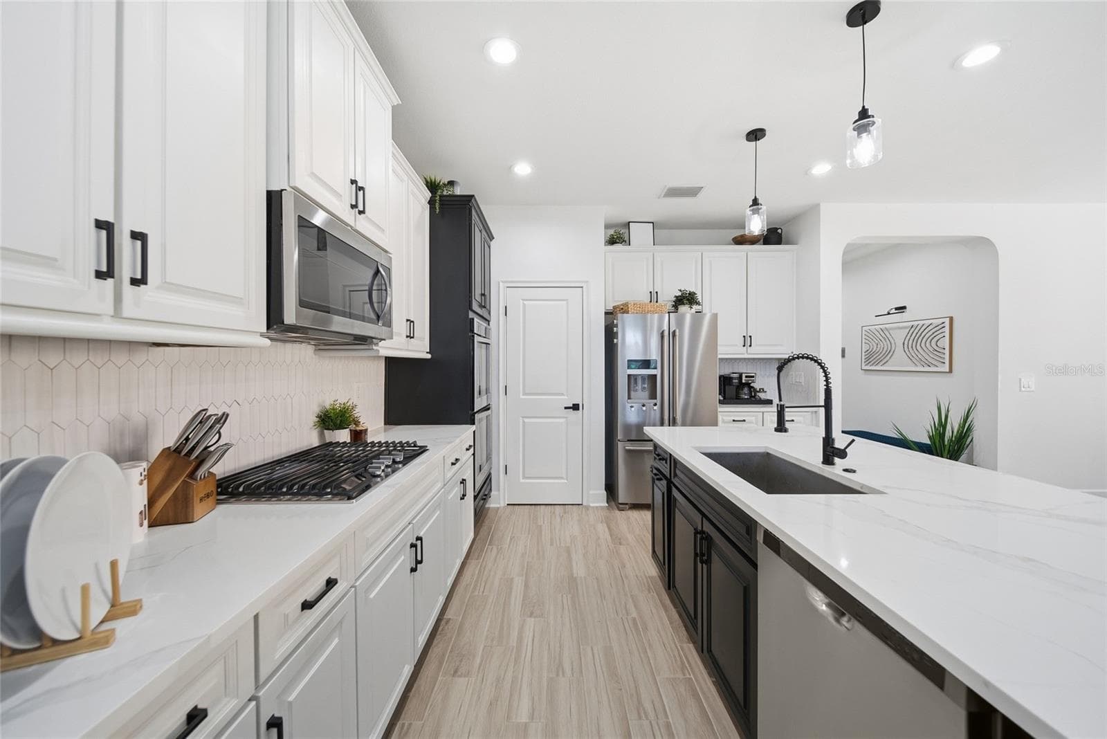 Single Family Residence at 29218 PERILLI PL, WESLEY CHAPEL, photo 3 of 31