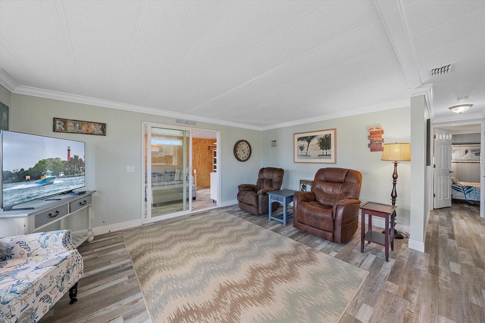 Mobile Home at 102 DEL RIO DR, PALMETTO, photo 11 of 24