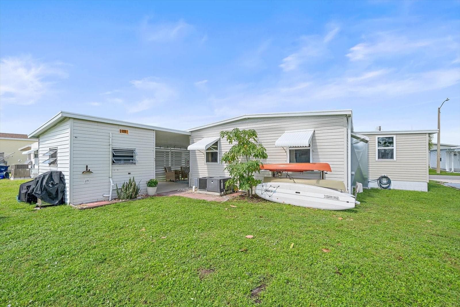 Mobile Home at 102 DEL RIO DR, PALMETTO, photo 22 of 24