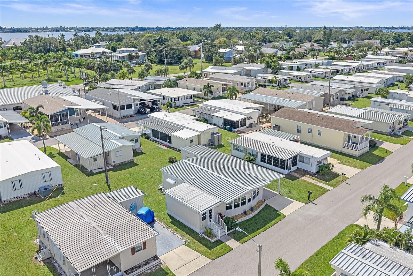Mobile Home at 102 DEL RIO DR, PALMETTO, photo 23 of 24