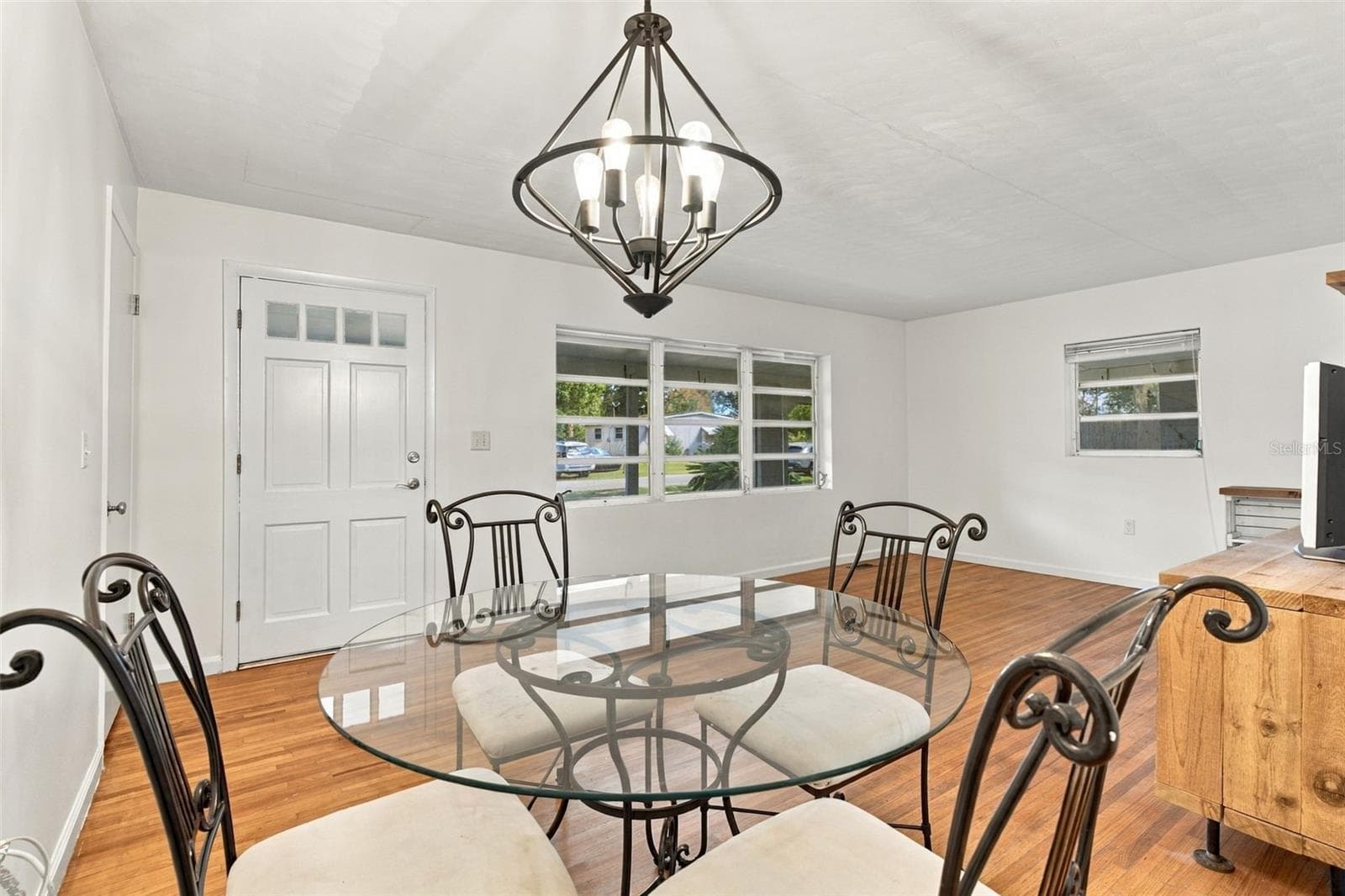 Single Family Residence at 820 S MONTGOMERY AVE, DELAND, photo 8 of 17