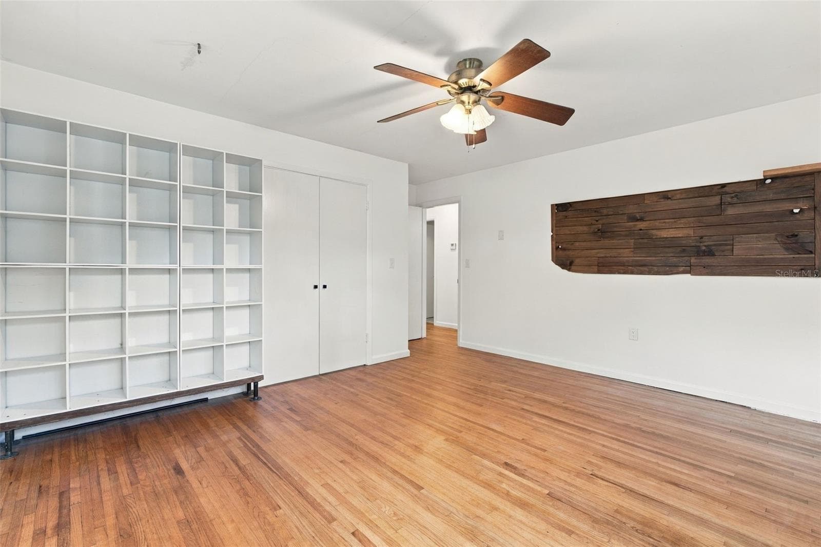 Single Family Residence at 820 S MONTGOMERY AVE, DELAND, photo 13 of 17