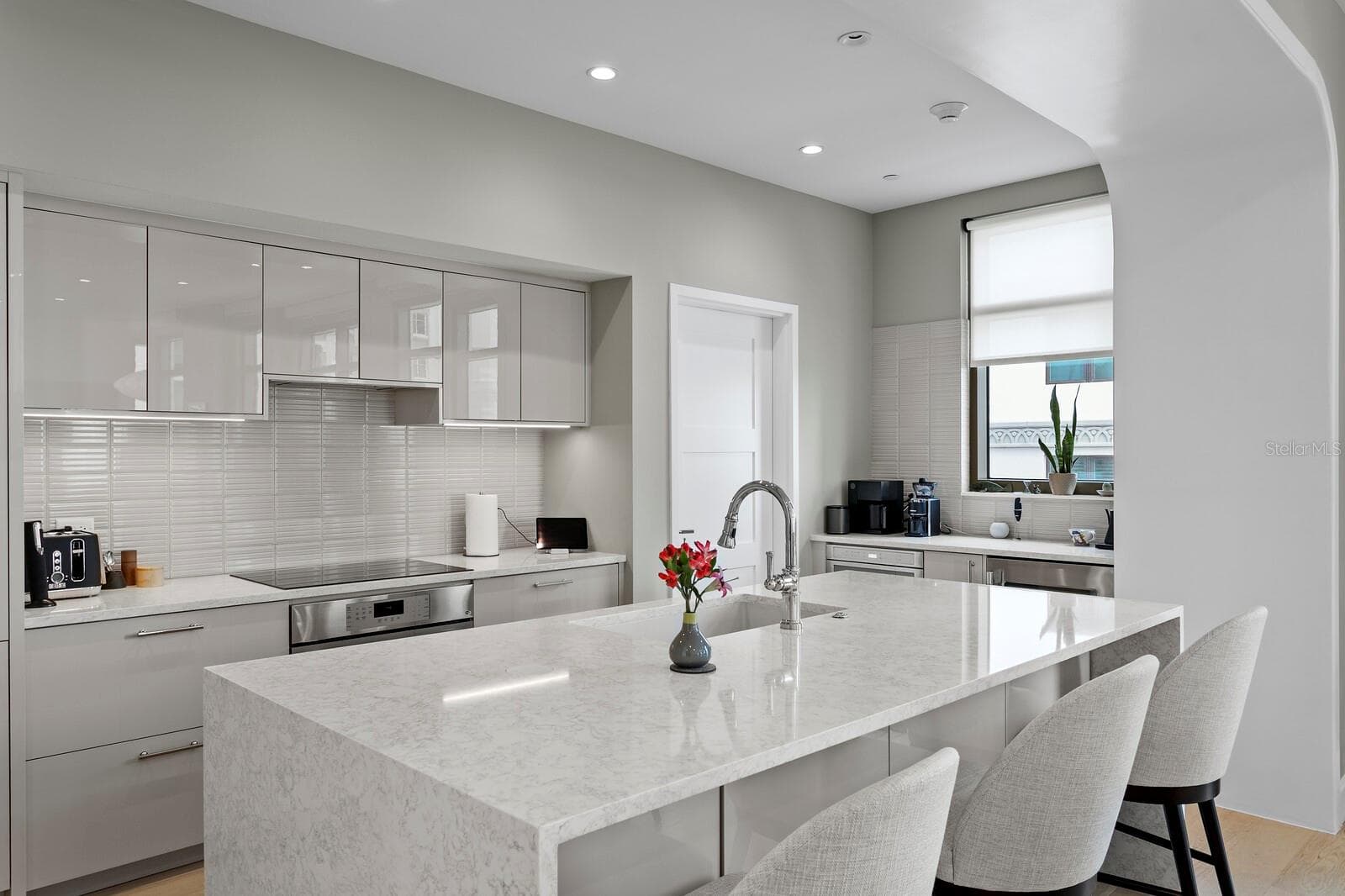 Condominium at 126 4TH AVE NE #502, ST PETERSBURG, photo 3 of 71
