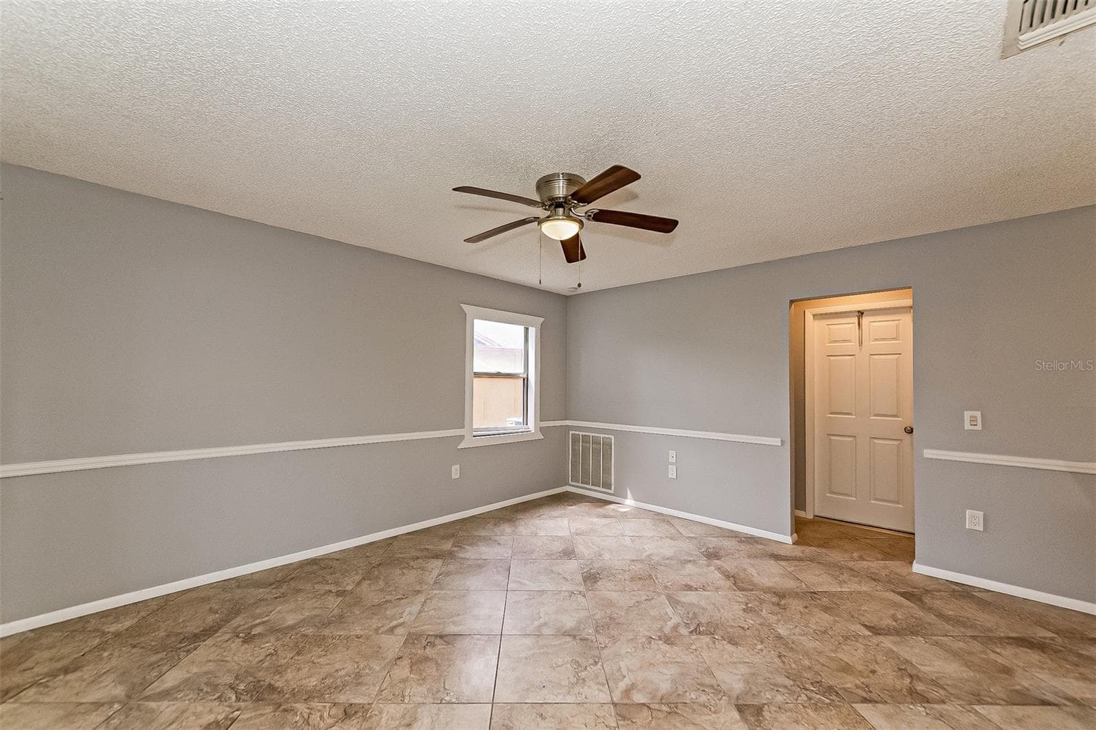 Single Family Residence at 610 49TH ST E, BRADENTON, photo 2 of 21