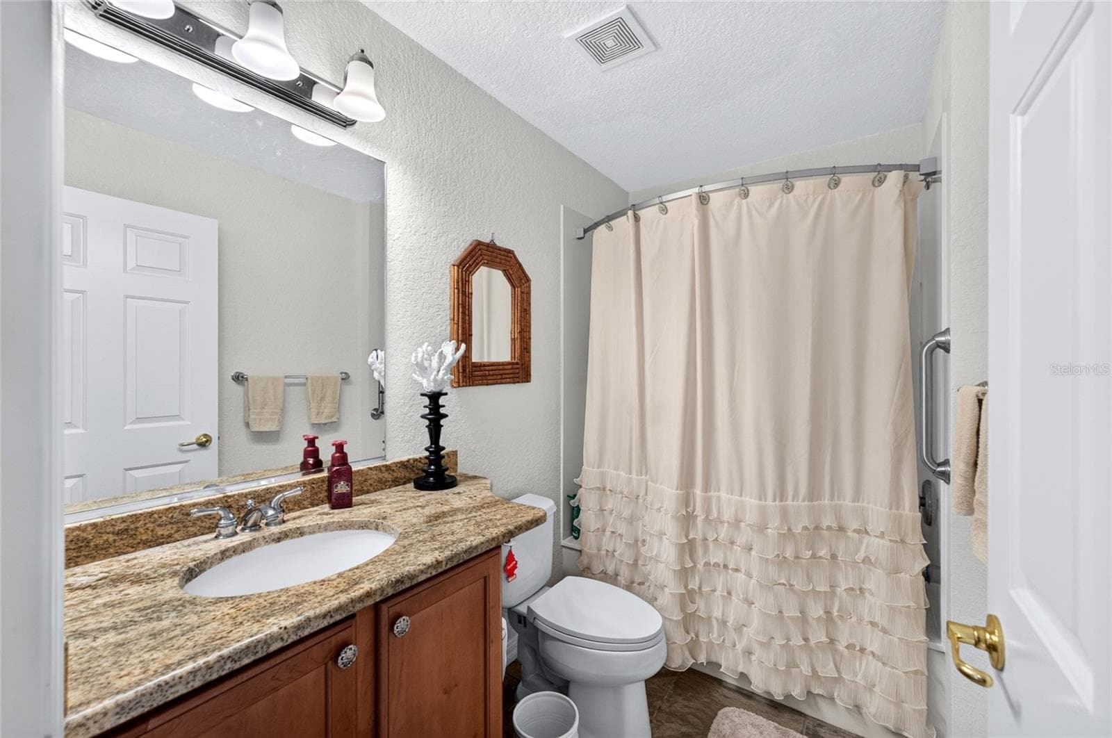 Guest Bathroom - 13136 SE 86TH CIR, SUMMERFIELD