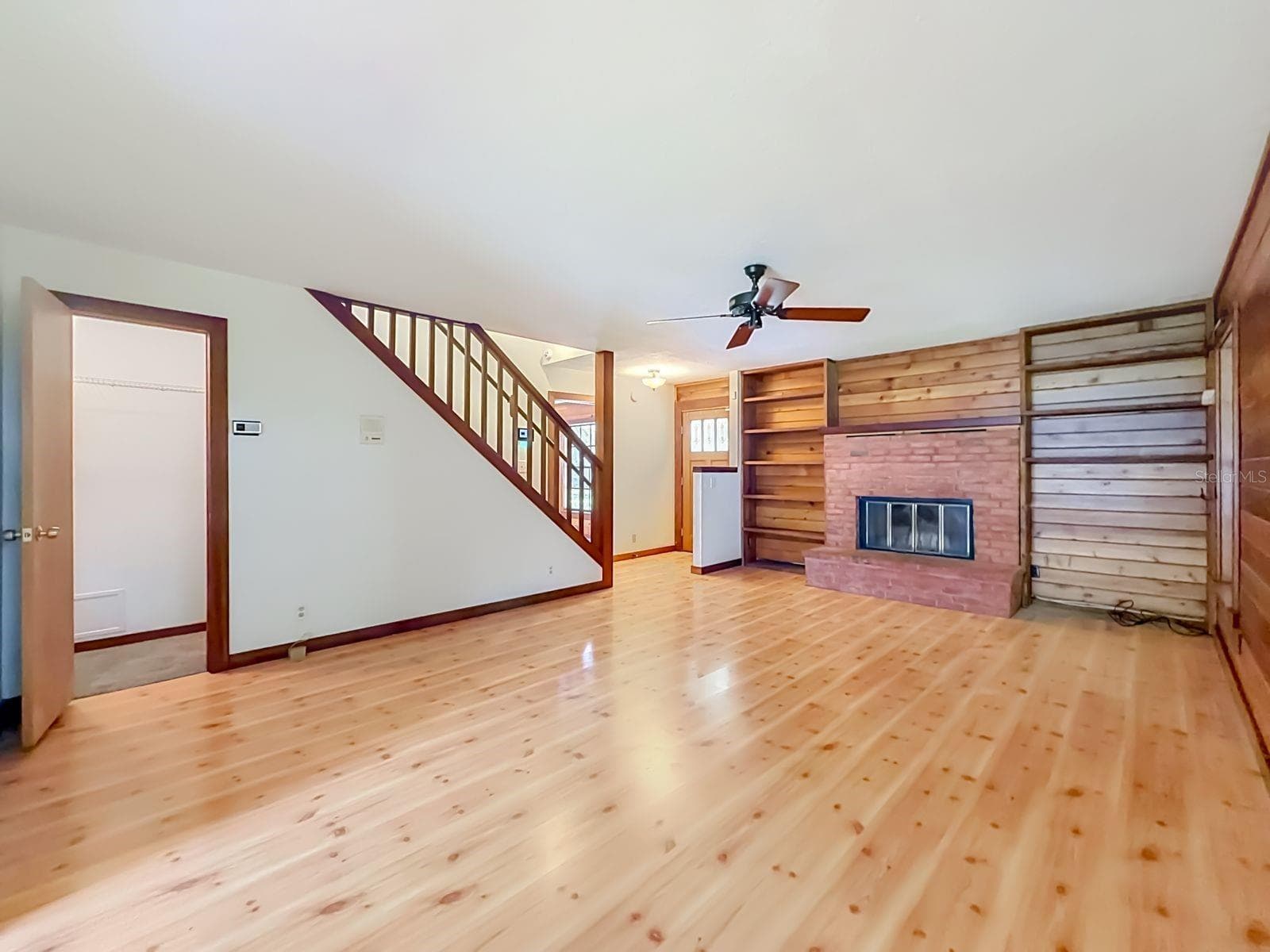 Single Family Residence at 217 S SHIRLEY AVE, SANFORD, photo 5 of 47