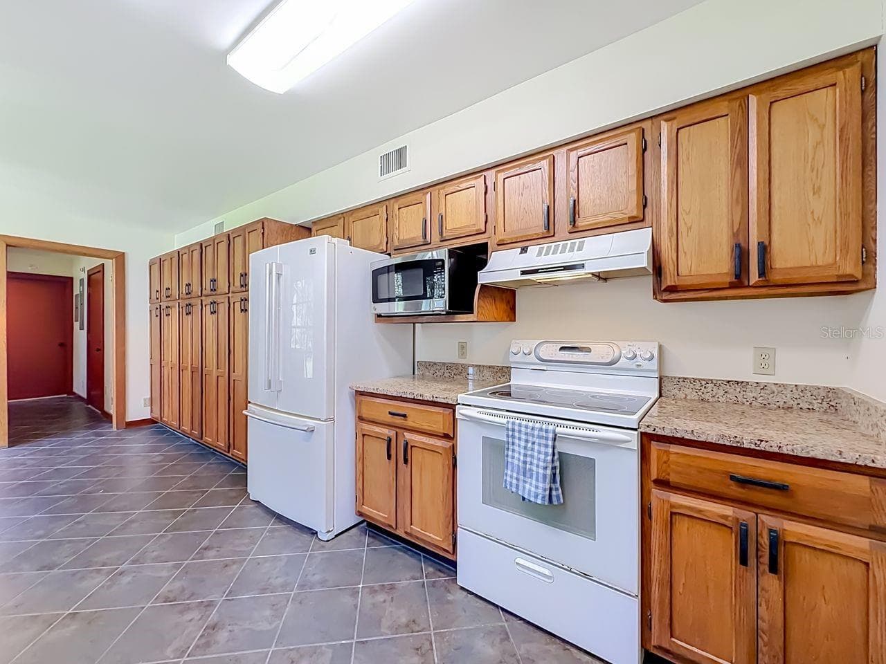 Single Family Residence at 217 S SHIRLEY AVE, SANFORD, photo 11 of 47