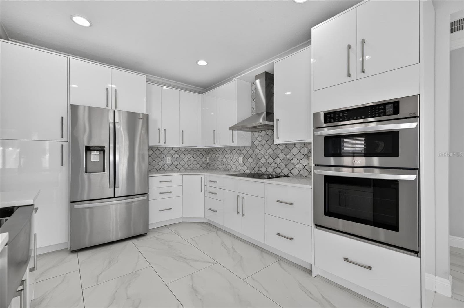 Single Family Residence at 1321 OSPREY COVE CT, ORLANDO, photo 10 of 32