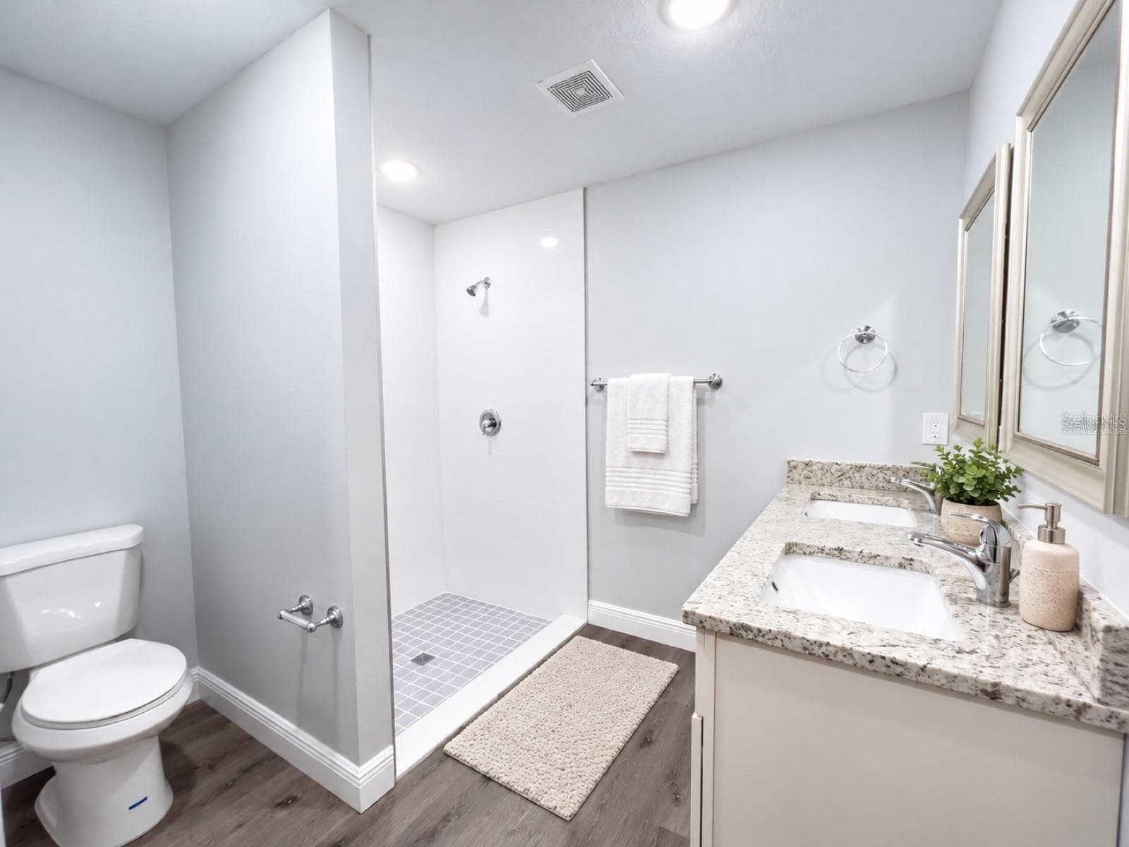 Virtually staged - 1130 CENTRAL PKWY, DELAND