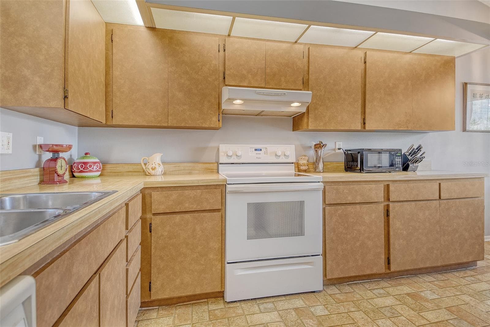 Condominium at 7214 CLOISTER DR #7214, SARASOTA, photo 11 of 29