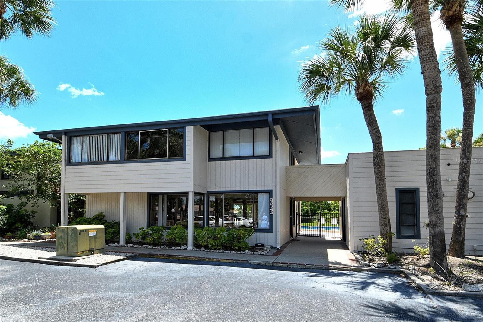 Condominium at 7214 CLOISTER DR #7214, SARASOTA, photo 25 of 29