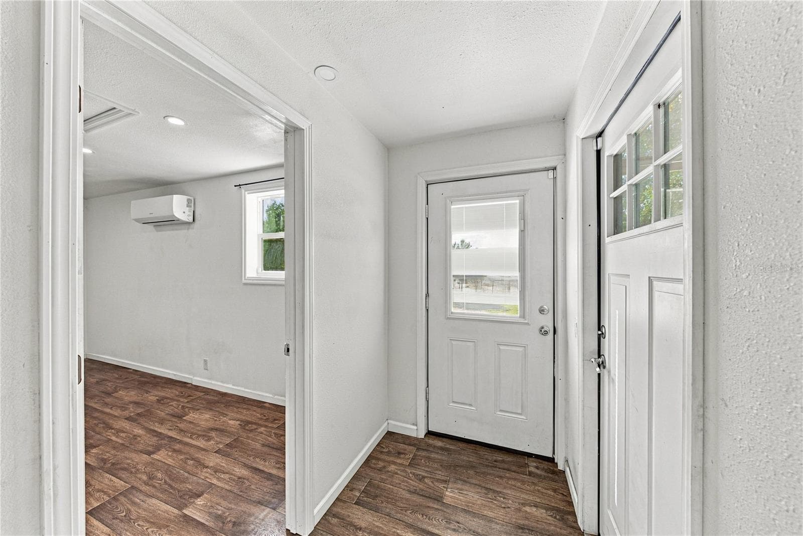 Manufactured Home at 713 SULTENFUSS RD, BABSON PARK, photo 5 of 38
