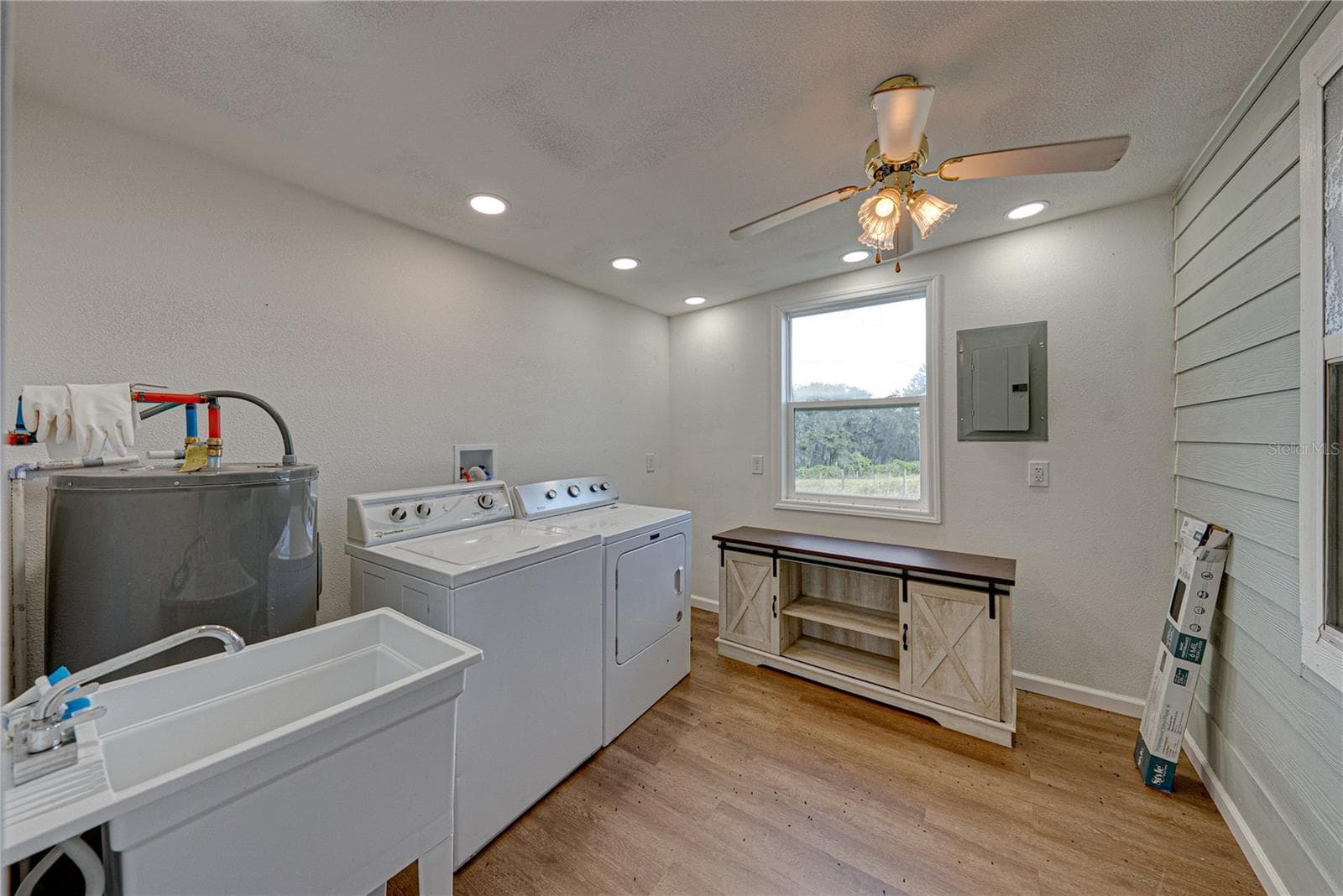Manufactured Home at 713 SULTENFUSS RD, BABSON PARK, photo 23 of 38