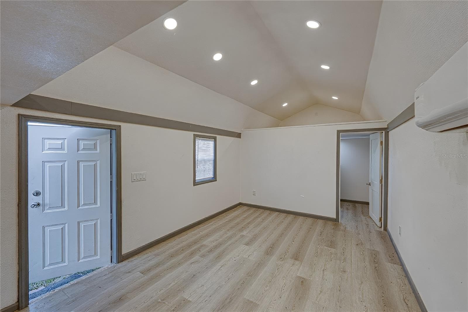 Manufactured Home at 713 SULTENFUSS RD, BABSON PARK, photo 26 of 38