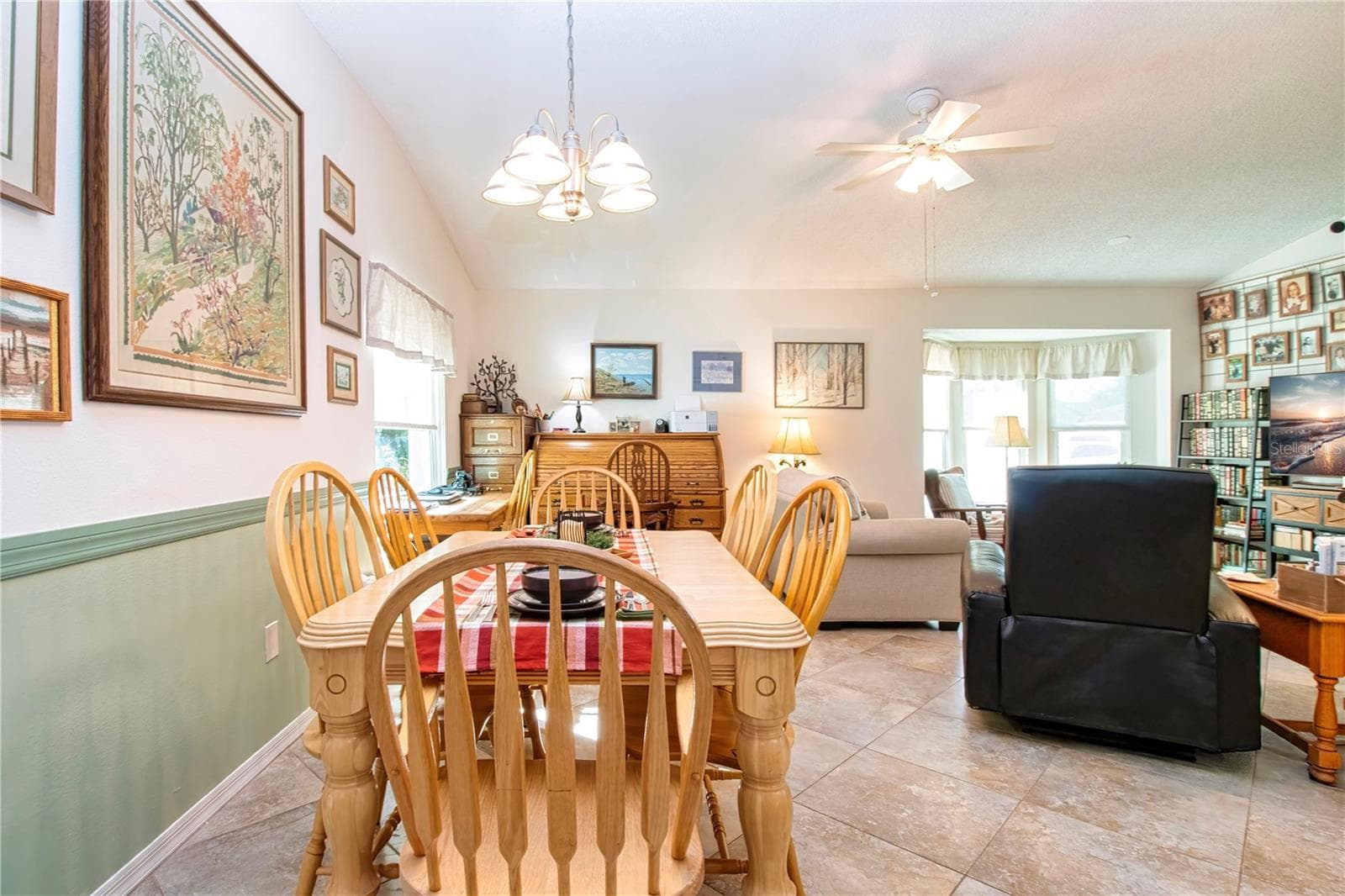 Single Family Residence at 2001 GARDENIA LANDINGS LN, SUN CITY CENTER, photo 14 of 71