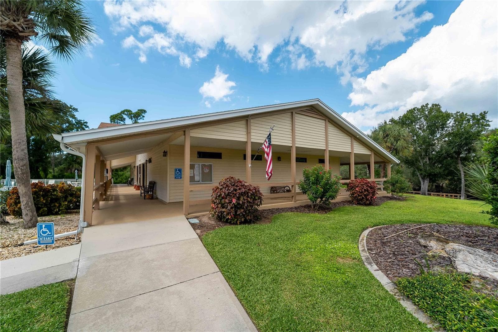 Single Family Residence at 1319 PINEBROOK WAY CT, VENICE, photo 44 of 56