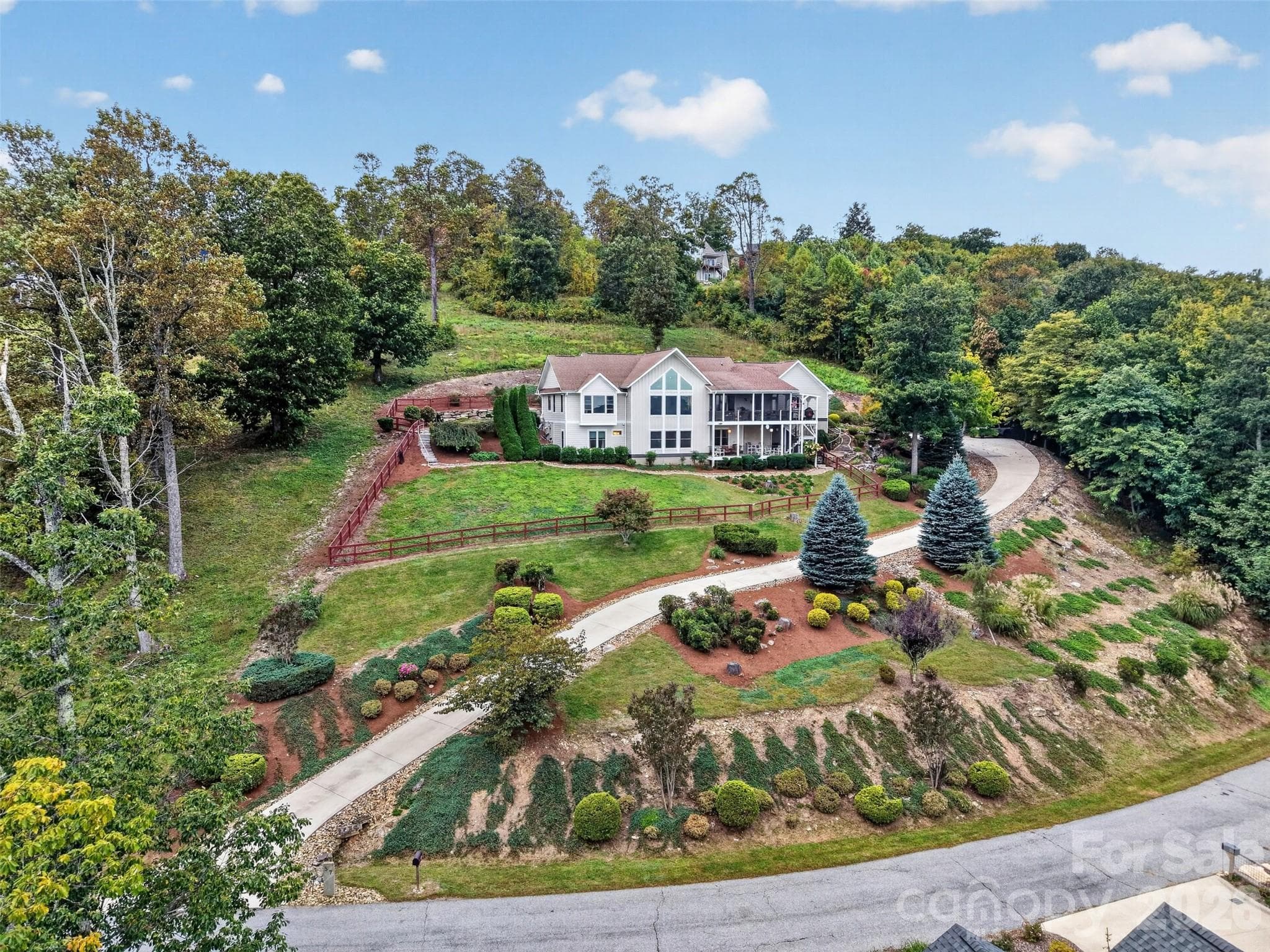 Single Family Residence at 57 Mountainaire Court, Hendersonville, photo 9 of 48