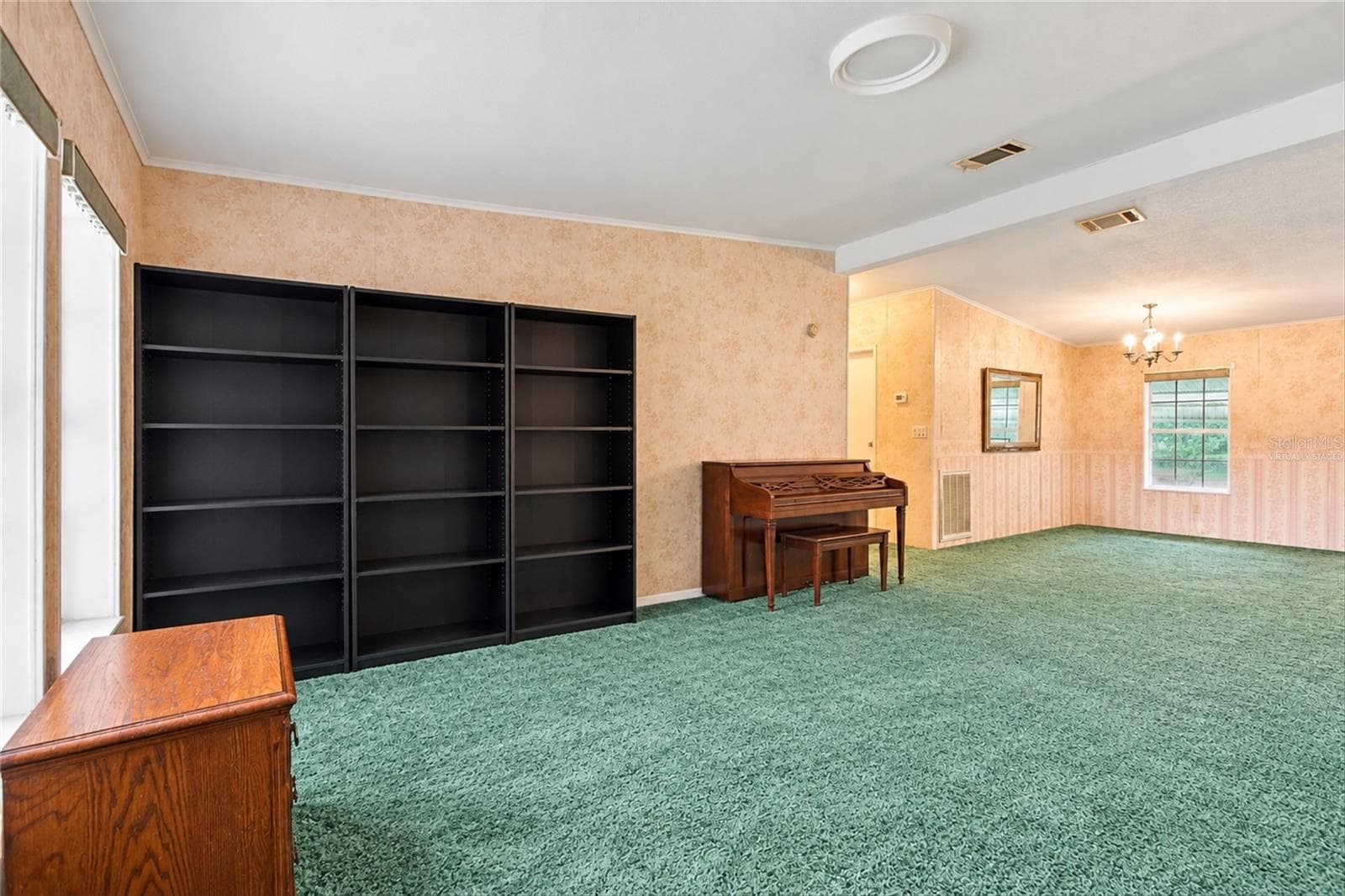 virtually staged - 4875 NW HICKORY ST, ARCADIA