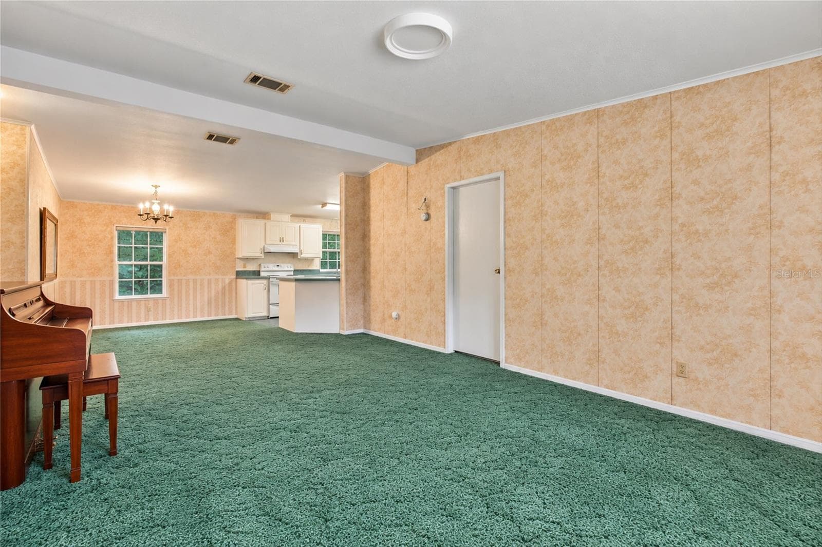 Manufactured Home at 4875 NW HICKORY ST, ARCADIA, photo 10 of 61