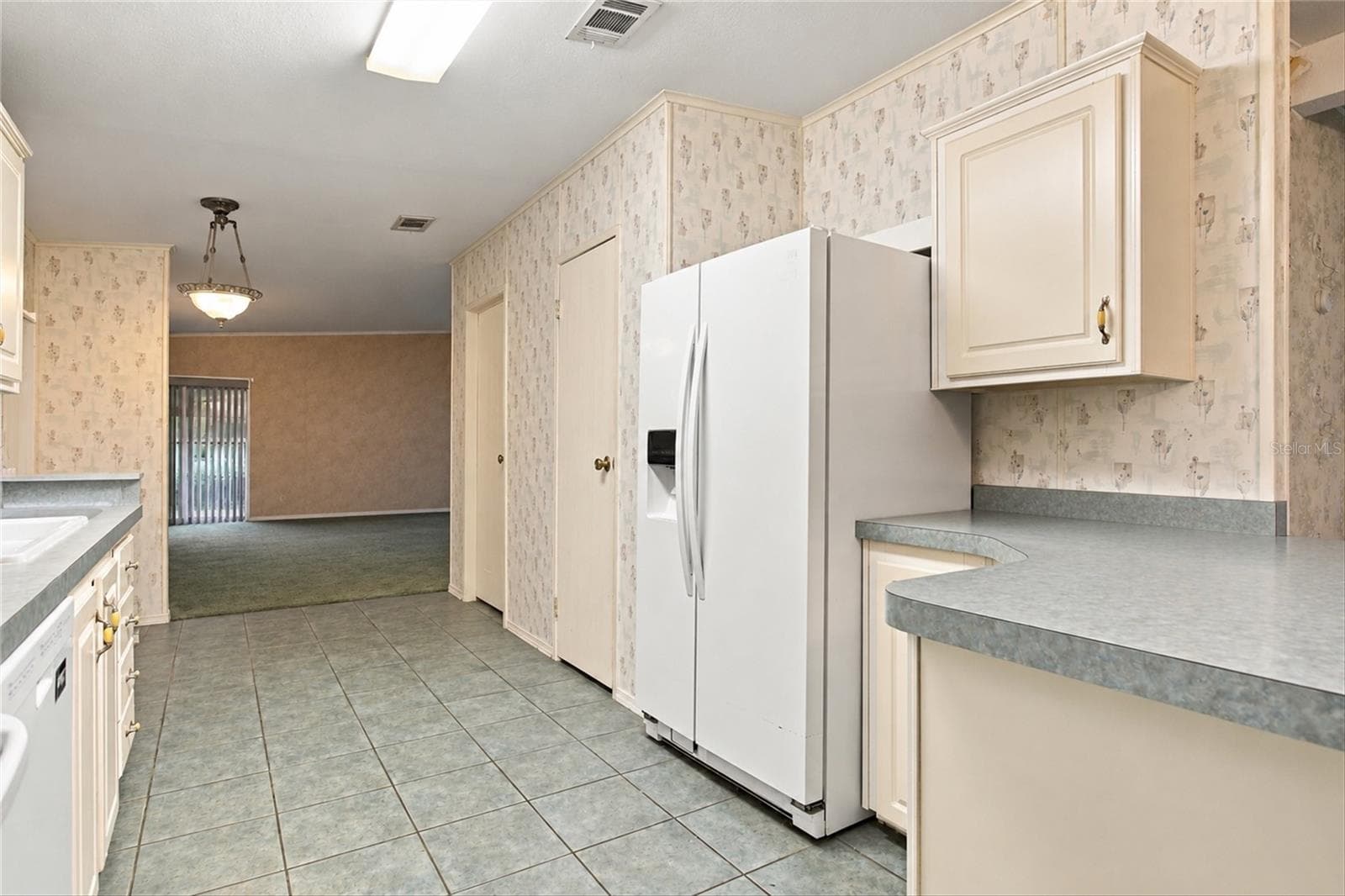 Manufactured Home at 4875 NW HICKORY ST, ARCADIA, photo 12 of 61