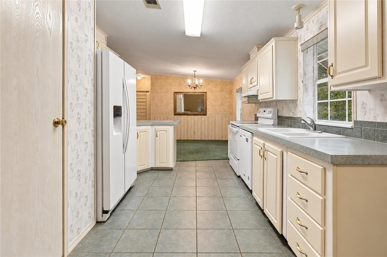Manufactured Home at 4875 NW HICKORY ST, ARCADIA, photo 14 of 61