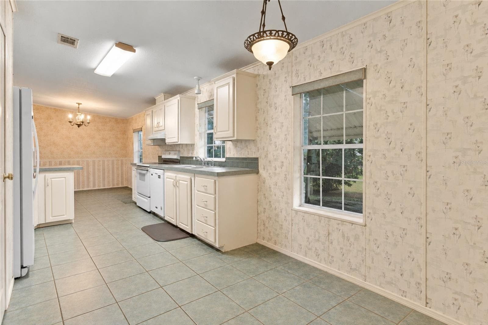 Manufactured Home at 4875 NW HICKORY ST, ARCADIA, photo 15 of 61