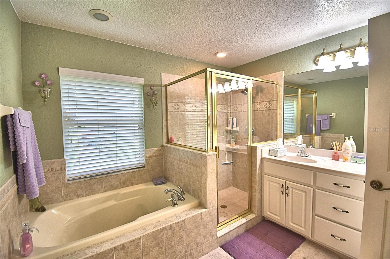 Master bath - 2391 S LAKE REEDY BLVD, FROSTPROOF