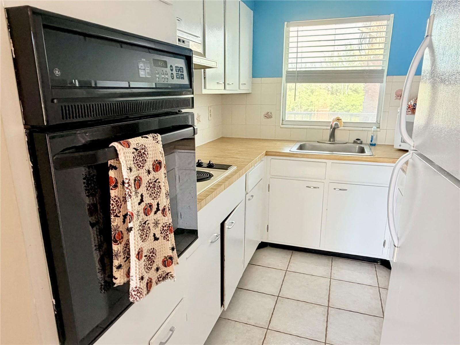 Condo - Hotel at 18399 GULF BLVD #398, INDIAN SHORES, photo 4 of 22