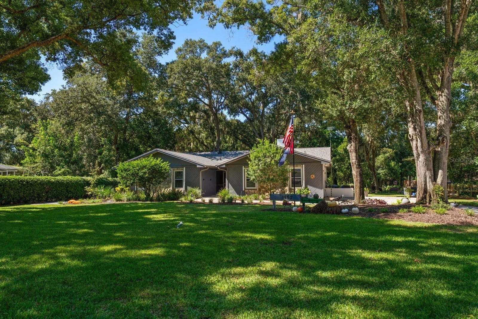 Single Family Residence at 1652 HOBBIT RD, DUNEDIN, photo 2 of 47