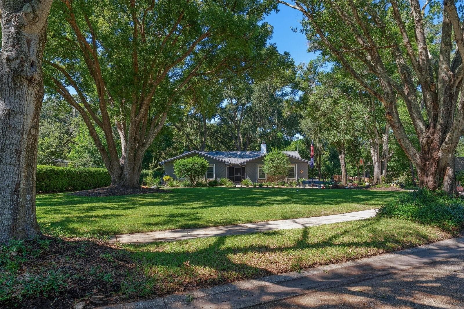 Single Family Residence at 1652 HOBBIT RD, DUNEDIN, photo 4 of 47