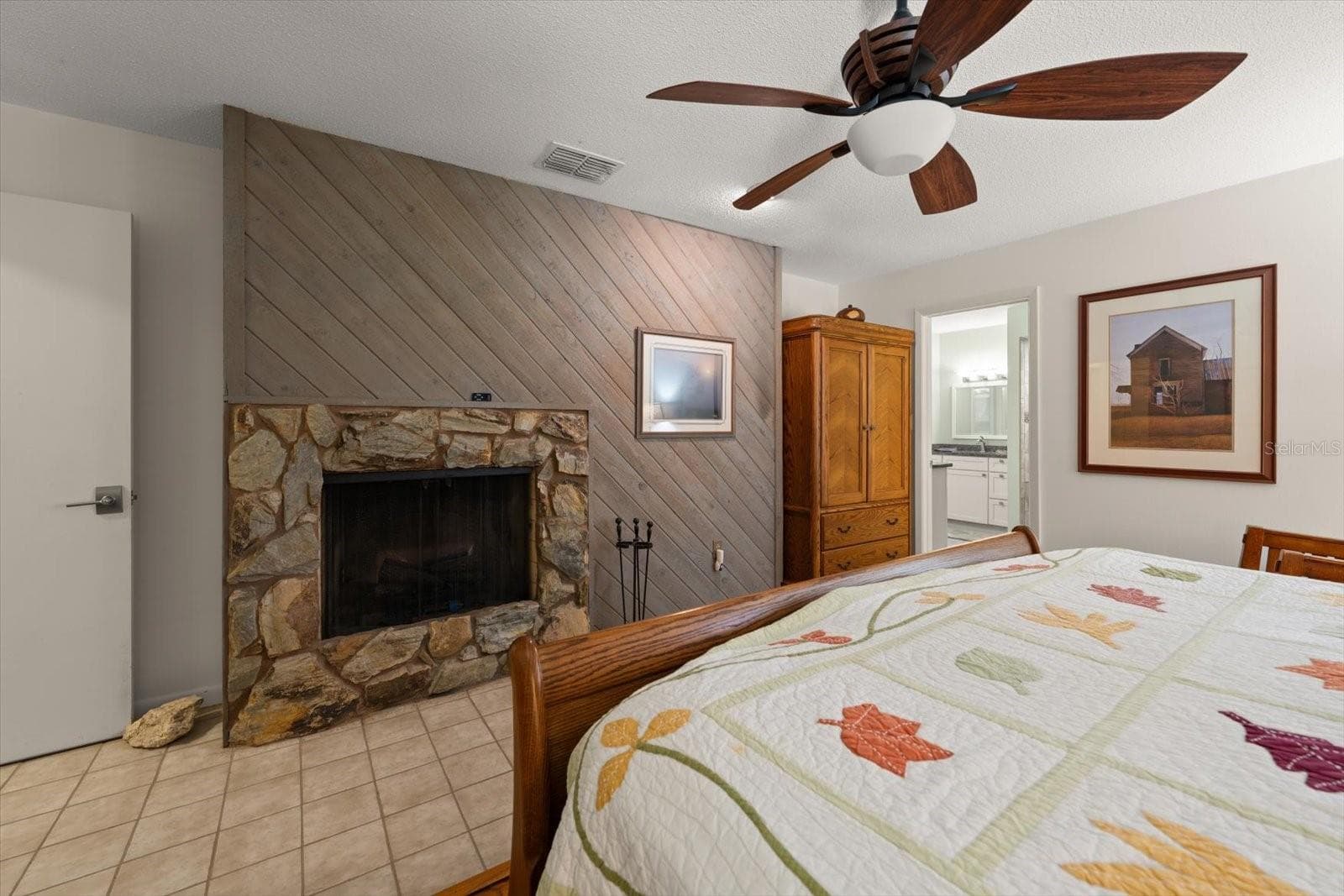 Single Family Residence at 1652 HOBBIT RD, DUNEDIN, photo 24 of 47