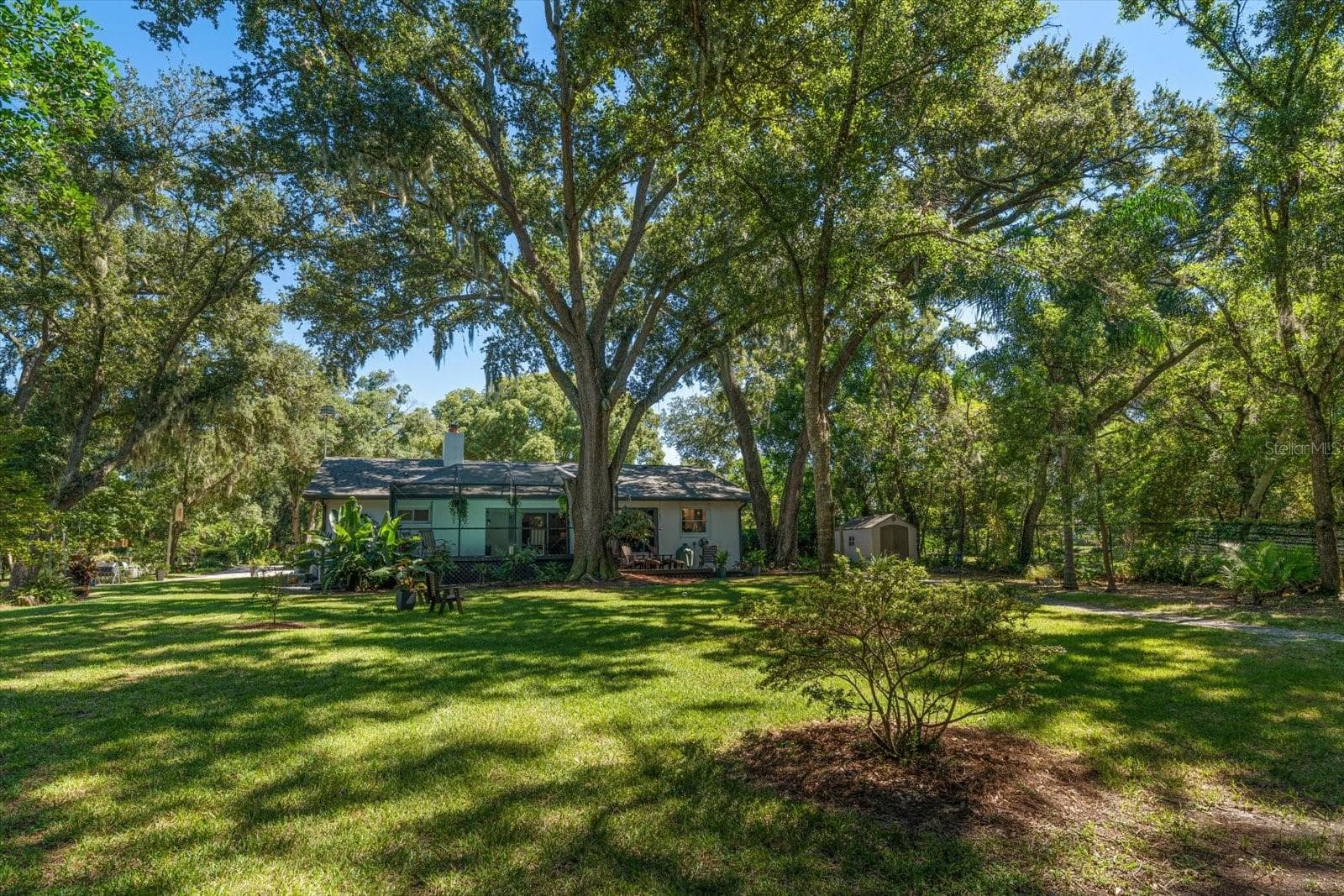 Single Family Residence at 1652 HOBBIT RD, DUNEDIN, photo 37 of 47