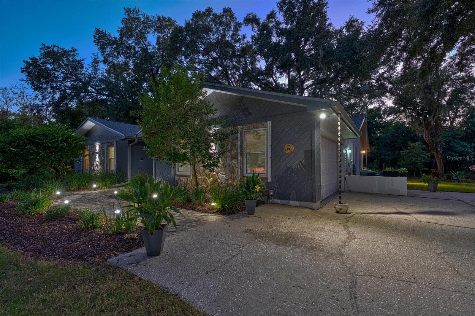 Single Family Residence at 1652 HOBBIT RD, DUNEDIN, photo 44 of 47