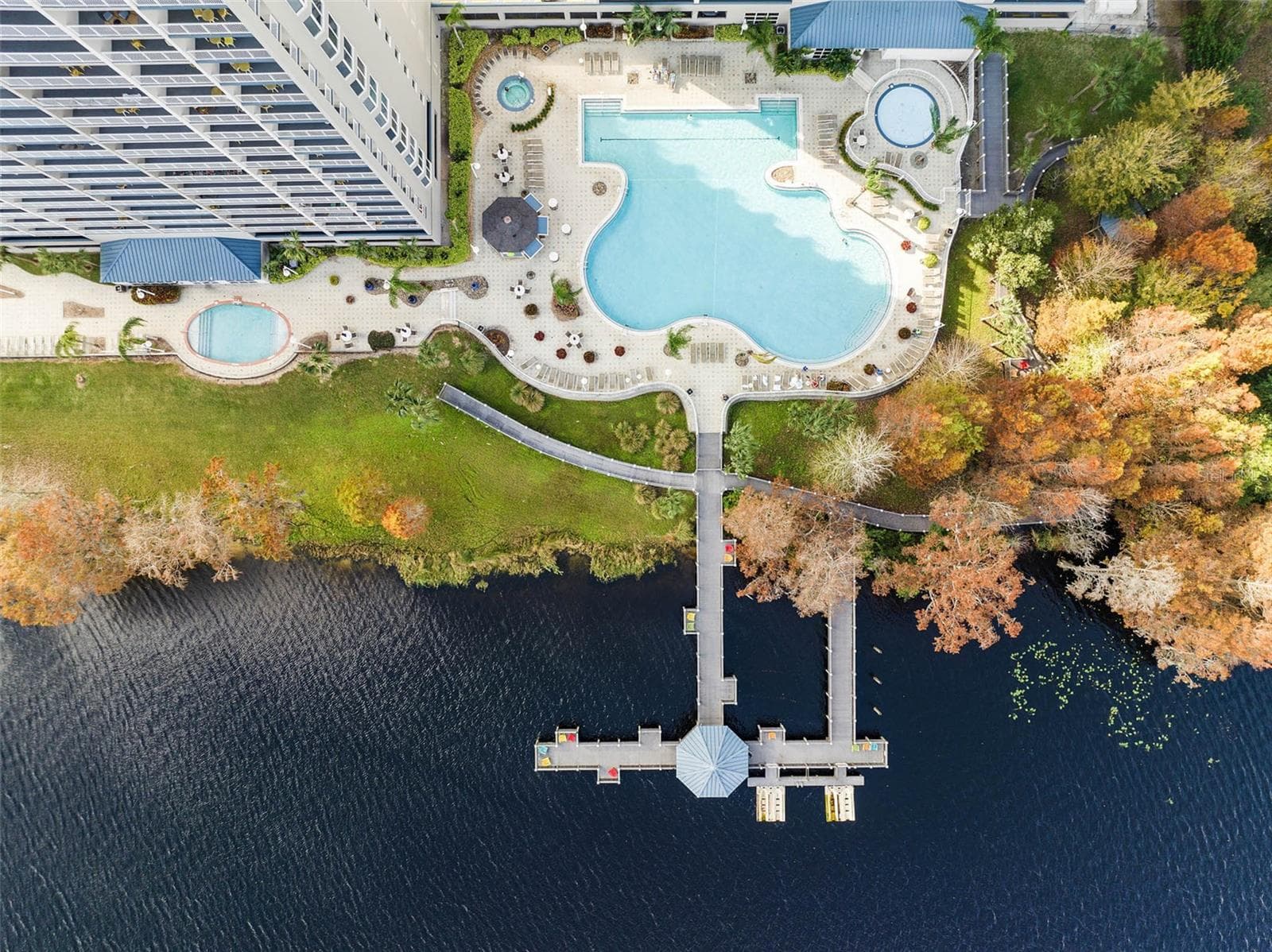 Condo - Hotel at 13427 BLUE HERON BEACH DR #1502, ORLANDO, photo 3 of 35