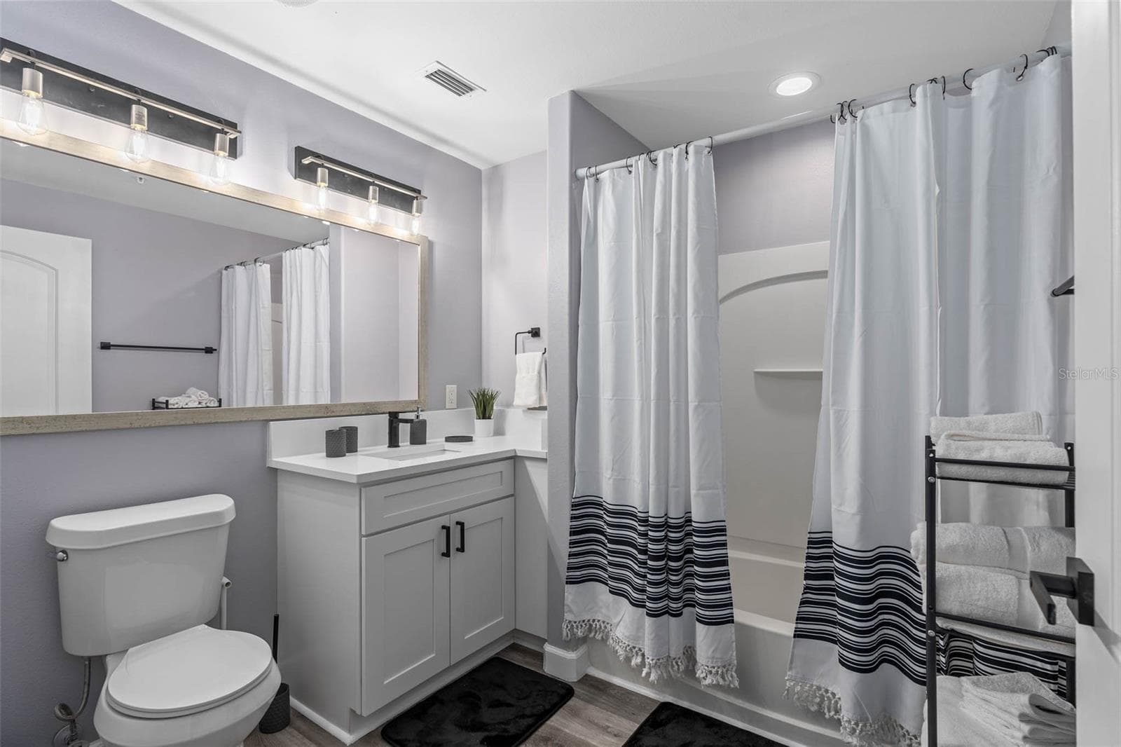 Condo - Hotel at 13427 BLUE HERON BEACH DR #1502, ORLANDO, photo 12 of 35