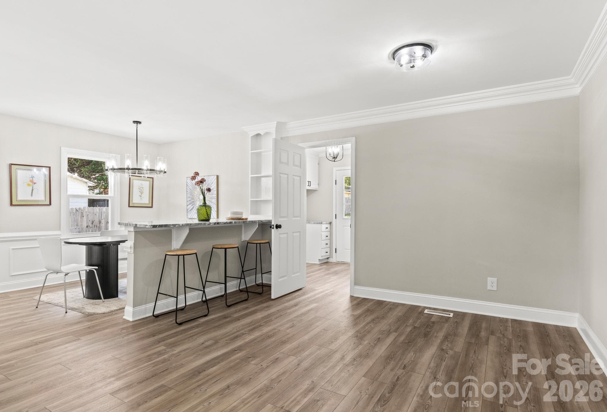 Single Family Residence at 309 Catawba Circle N, Matthews, photo 11 of 48