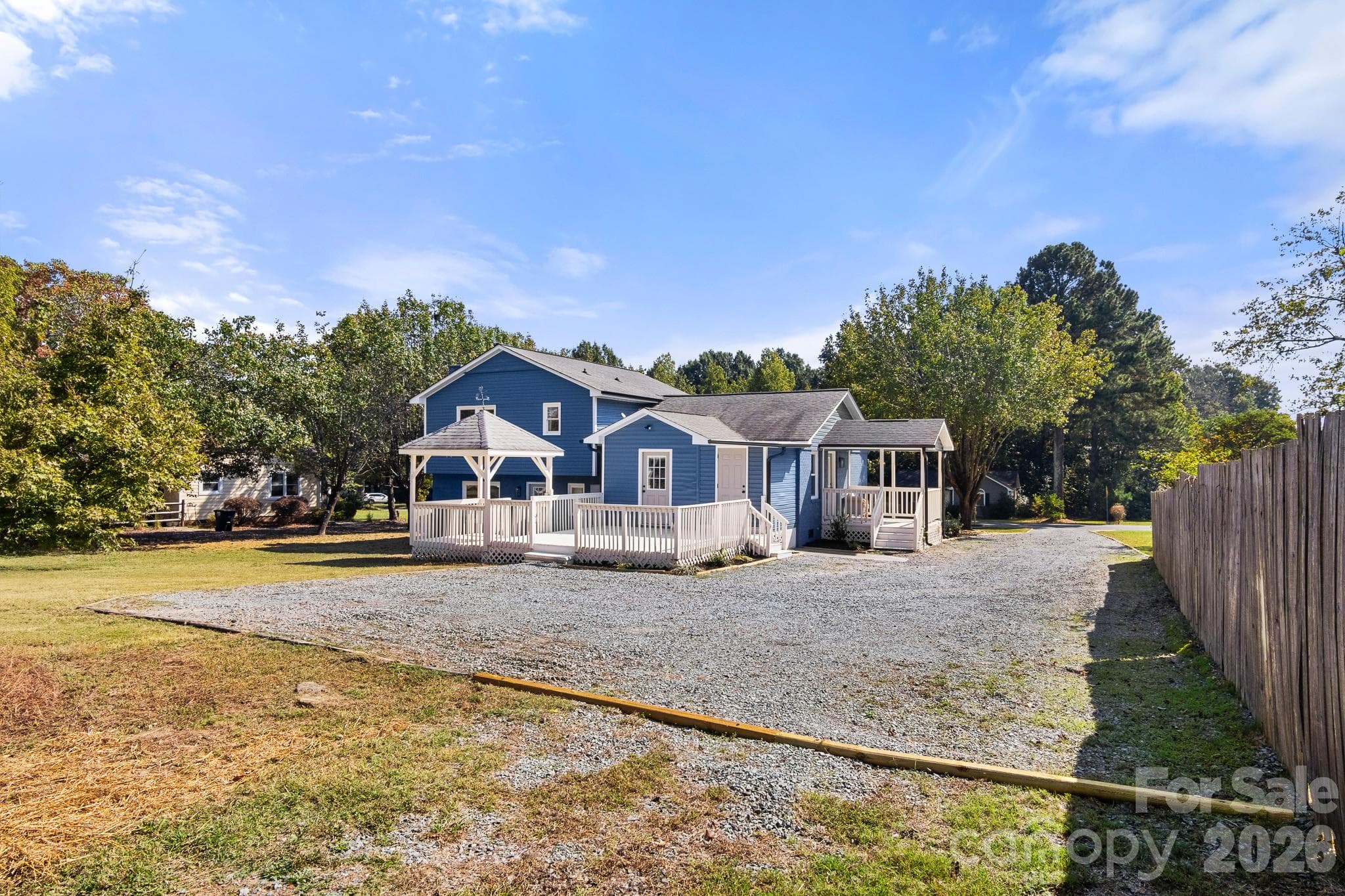 Single Family Residence at 309 Catawba Circle N, Matthews, photo 37 of 48