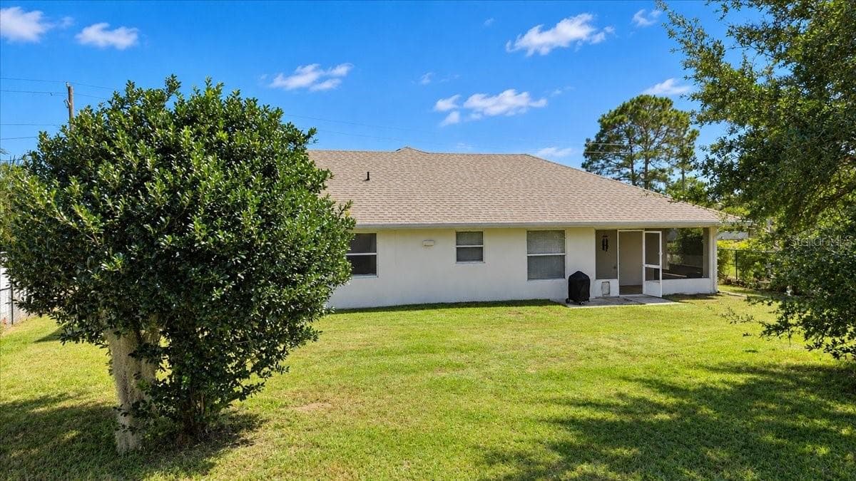 Single Family Residence at 3 LEWIS DR, PALM COAST, photo 3 of 40