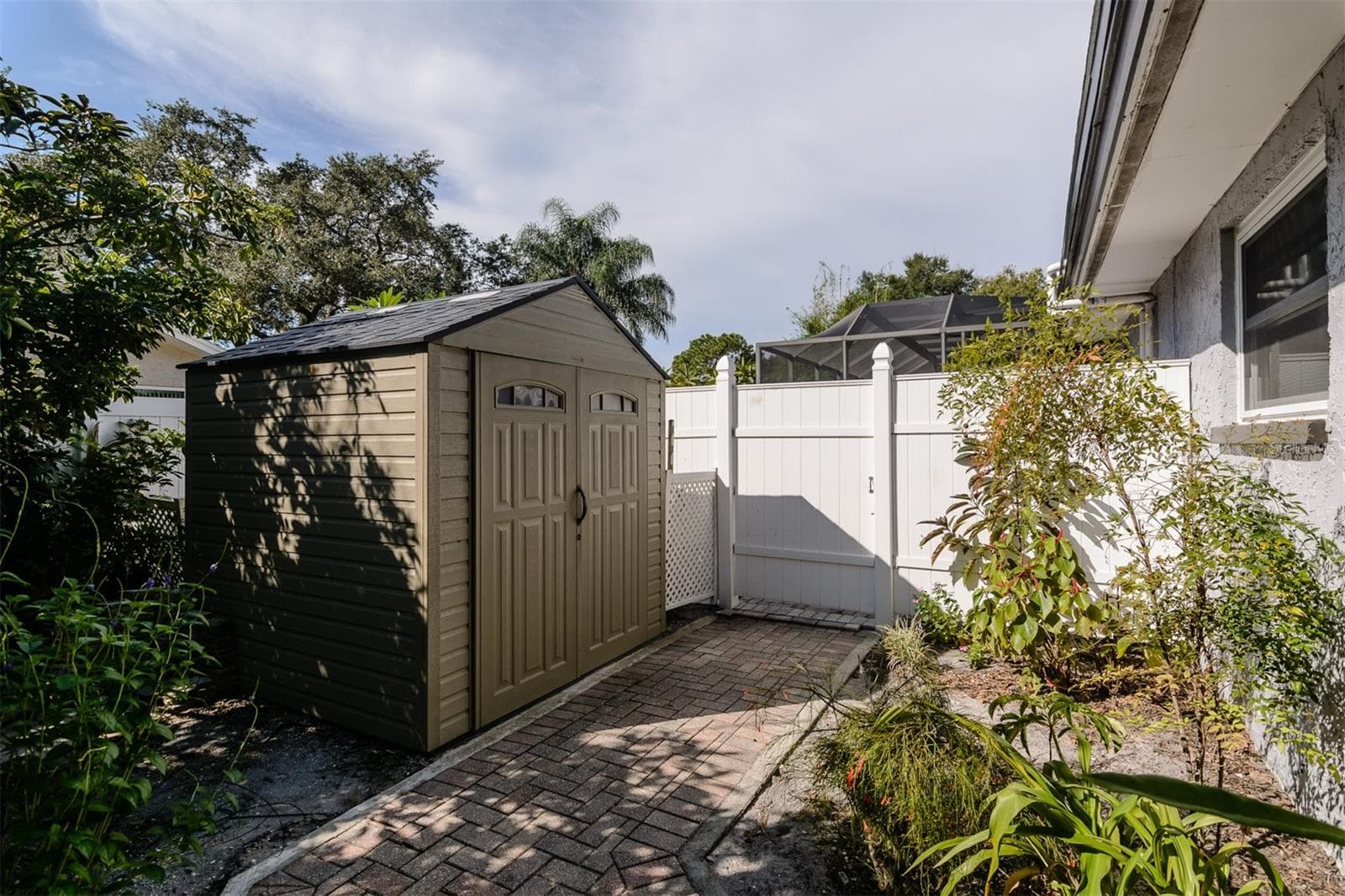 Single Family Residence at 2977 AMBLEGLEN CT, CLEARWATER, photo 52 of 56