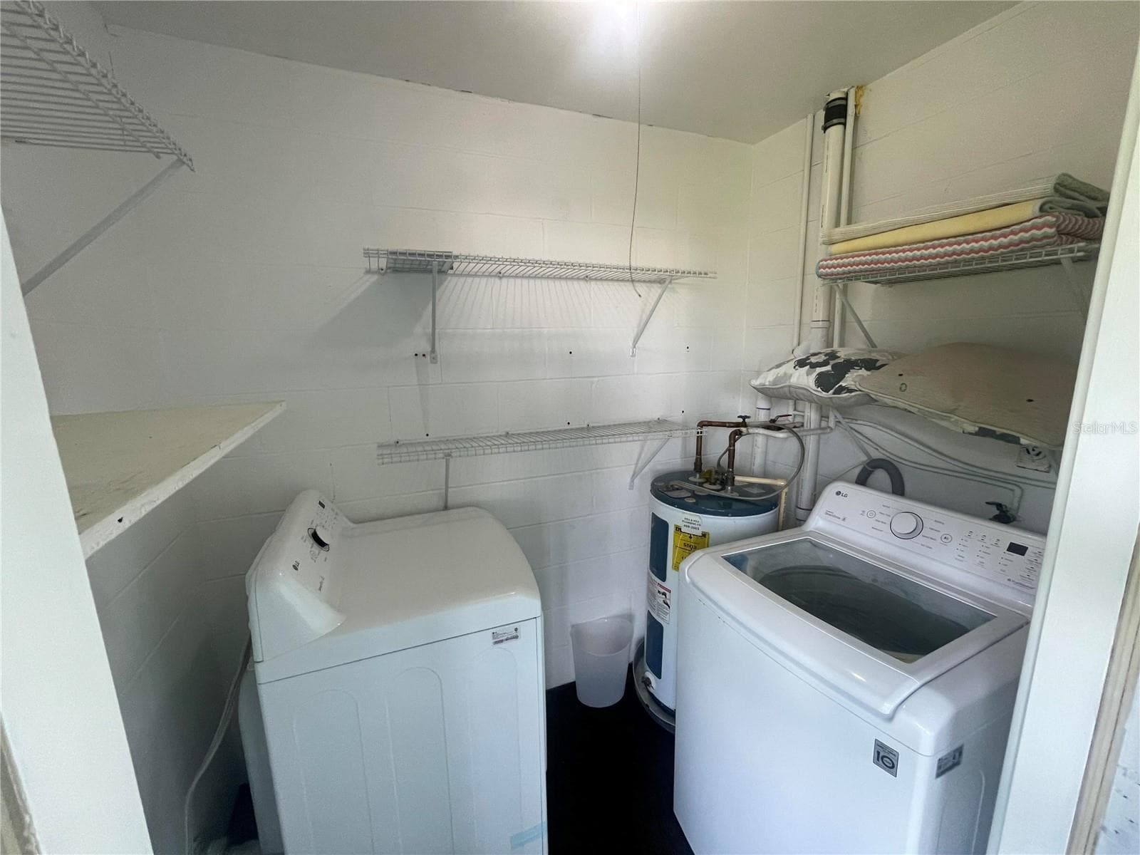 Condominium at 104 CAPRI ISLES BLVD #304, VENICE, photo 13 of 16