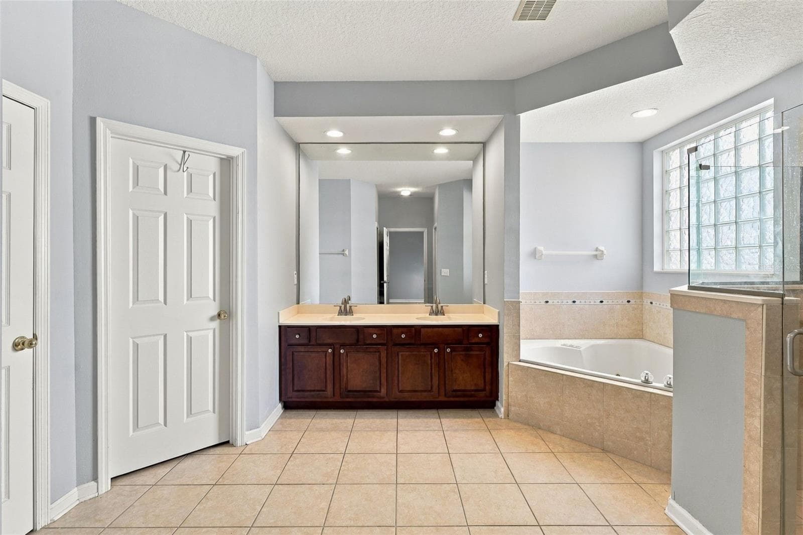 Single Family Residence at 405 RAVENSHILL WAY, DELAND, photo 27 of 44
