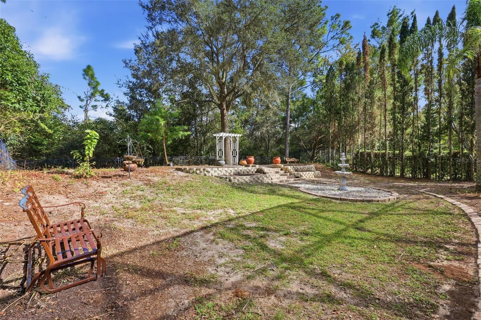Single Family Residence at 405 RAVENSHILL WAY, DELAND, photo 38 of 44