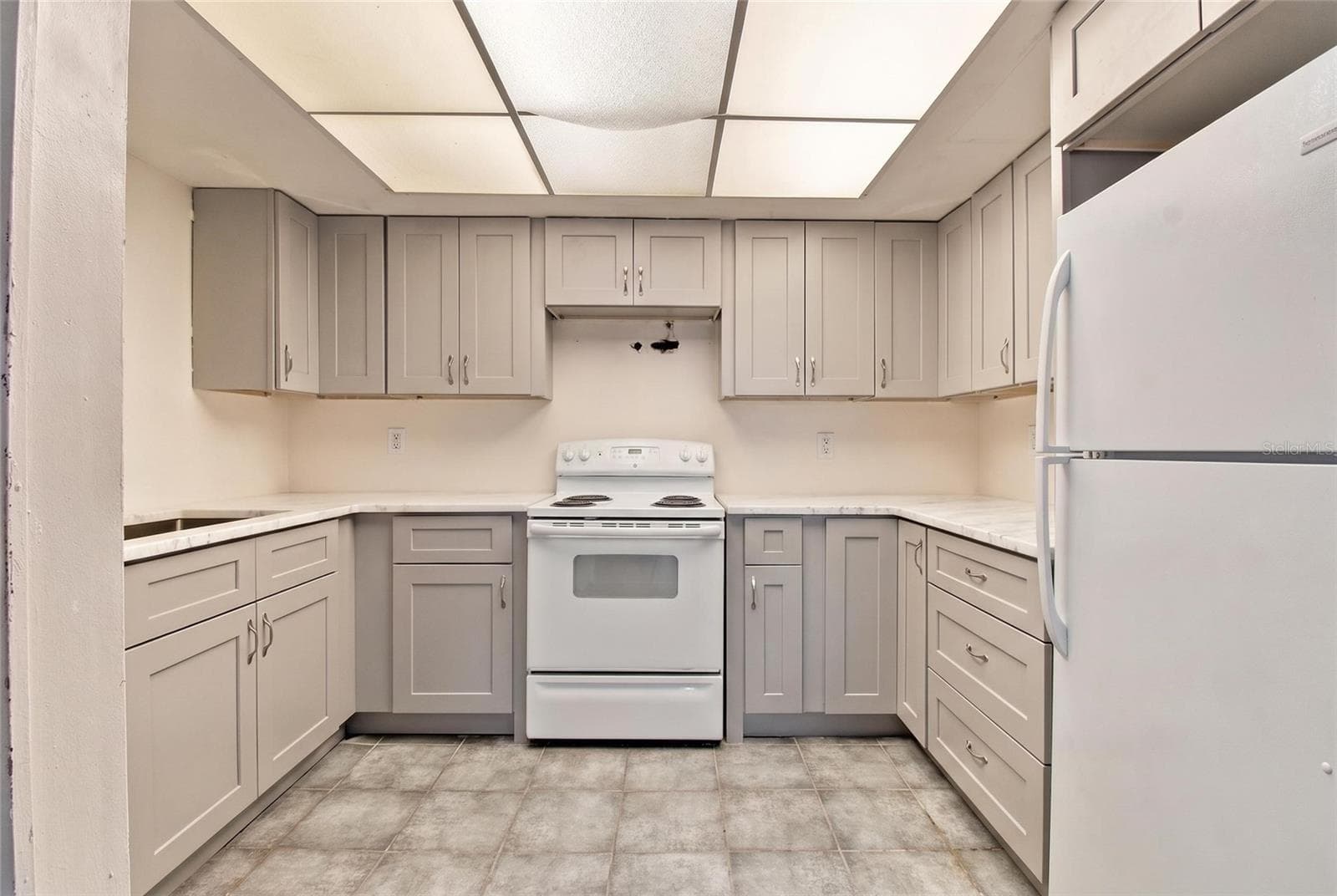 Condominium at 2650 COUNTRYSIDE BLVD #B105, CLEARWATER, photo 8 of 20