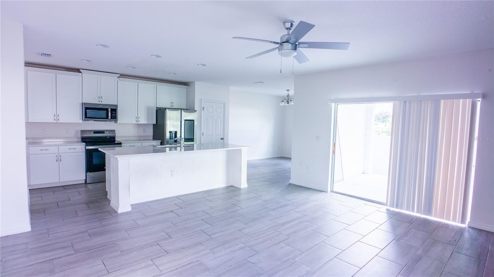 Townhouse at 1062 SAND TORCH CIR, DAVENPORT, photo 2 of 17