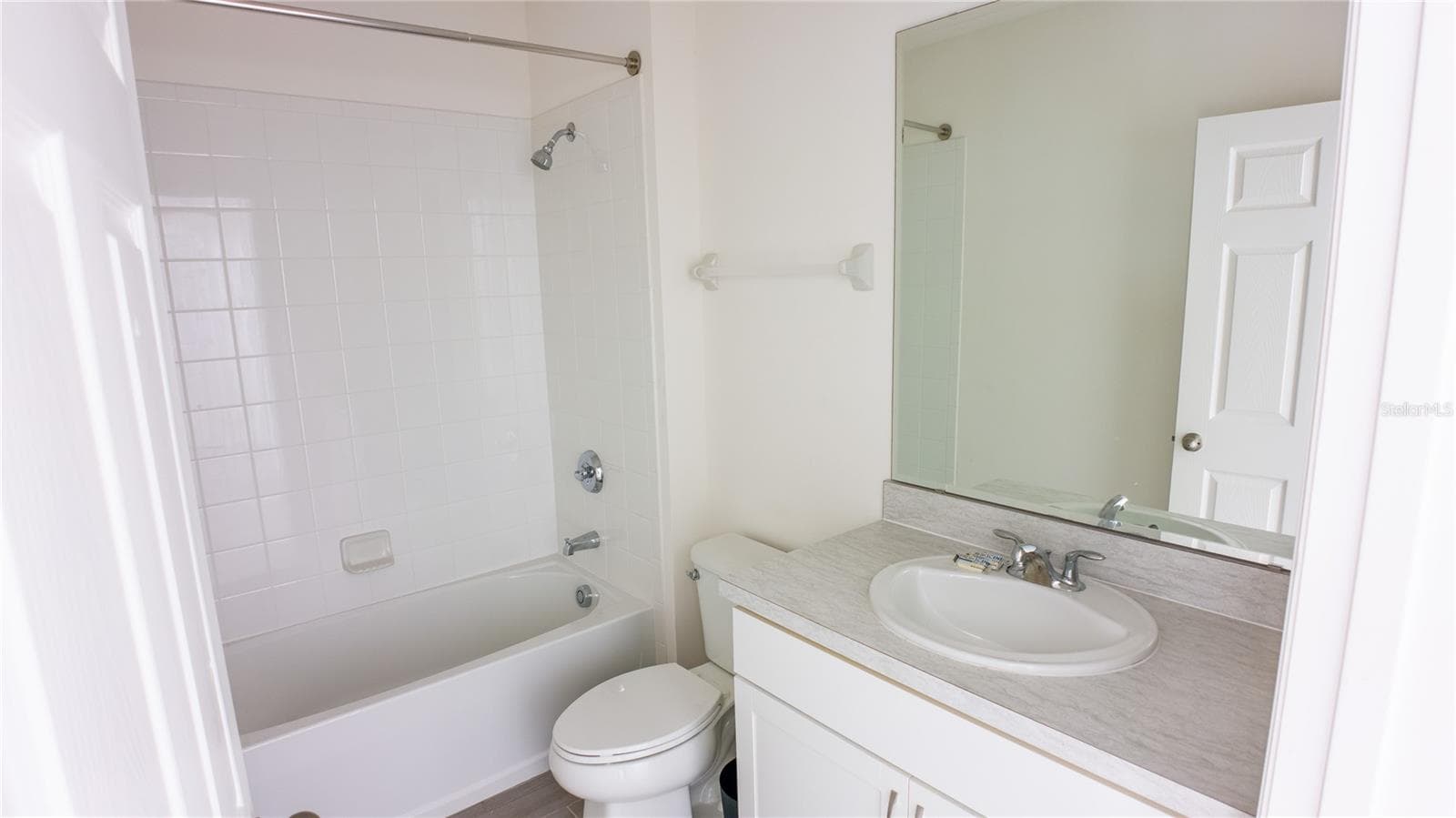 Townhouse at 1062 SAND TORCH CIR, DAVENPORT, photo 11 of 17