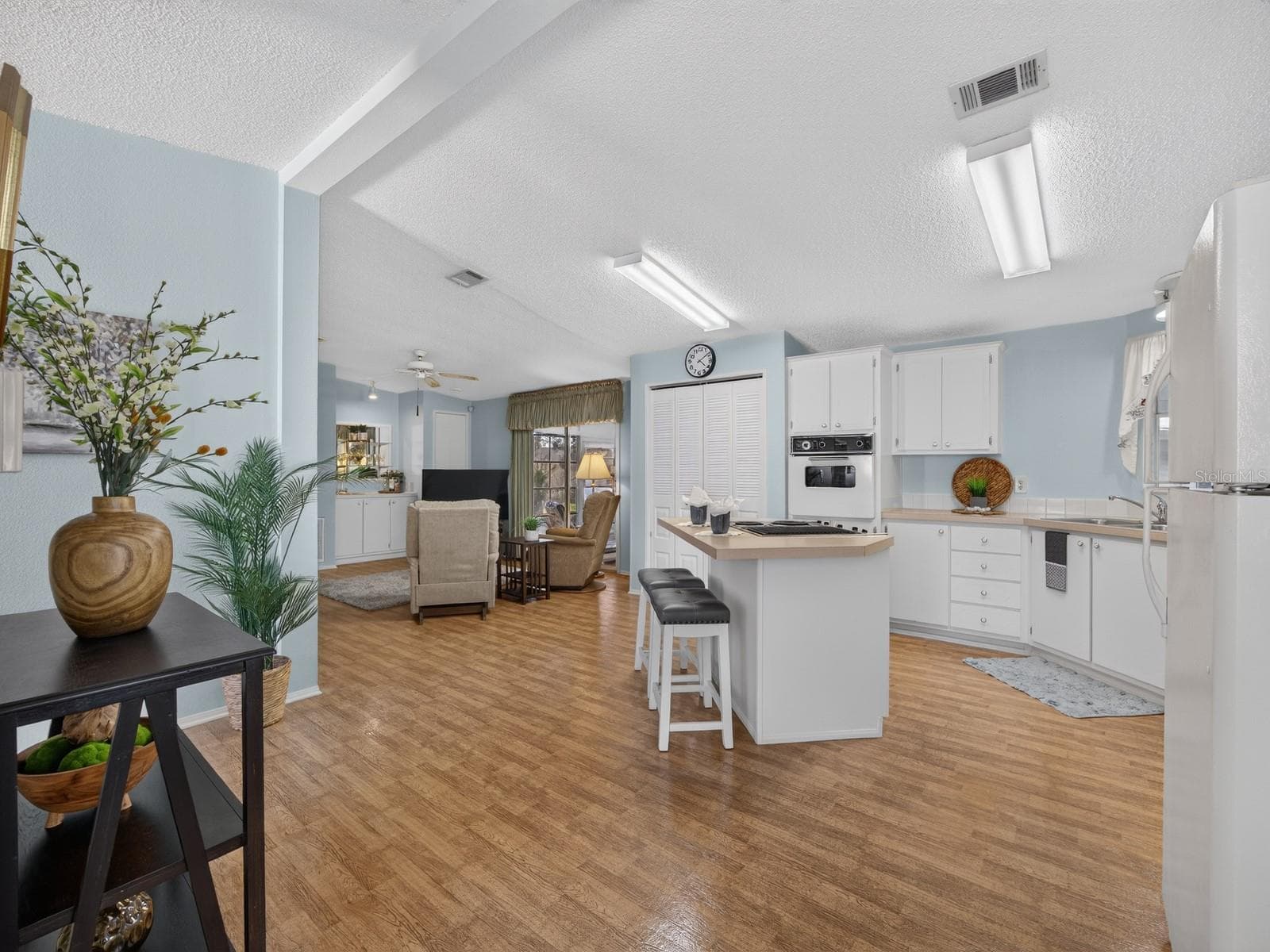 Single Family Residence at 660 RAINBOW BLVD, THE VILLAGES, photo 12 of 26