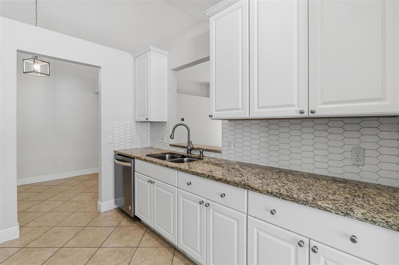KITCHEN - 29002 OLD MARSH, WESLEY CHAPEL